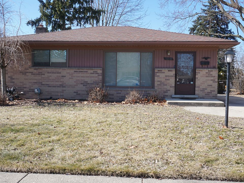 1st image of 31641 Newport Dr