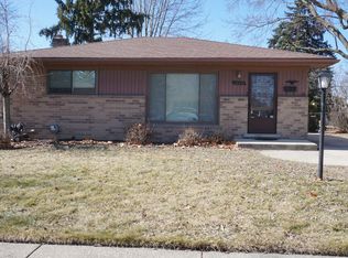 31641 Newport Dr, Warren, MI 48088