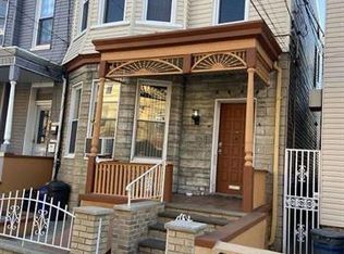 317 28th St, Union City, NJ 07087