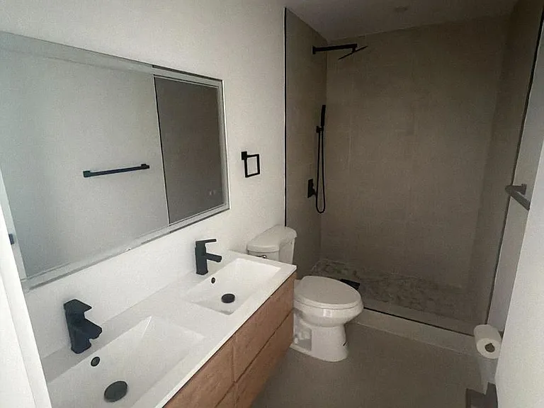 7801 Byron Ave — Photo 3