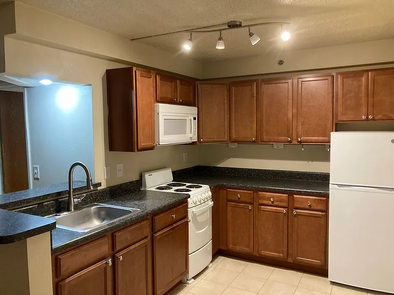 City Lofts Apartments — Photo 27