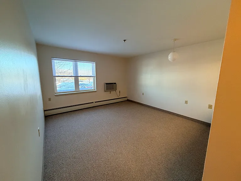 2132 Sawyer Dr — Photo 12
