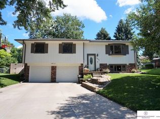 6625 S 137th Cir, Omaha, NE 68137