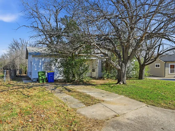 928 Hackamore St, White Settlement, TX 76108