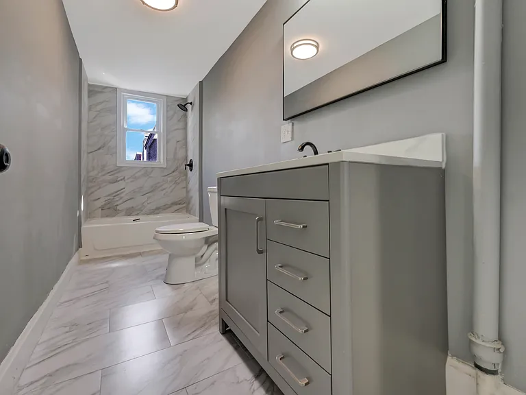 128 E Broad St #B — Photo 10