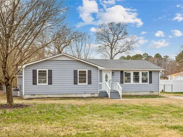 104 Cavalier Dr, Yorktown, VA 23692