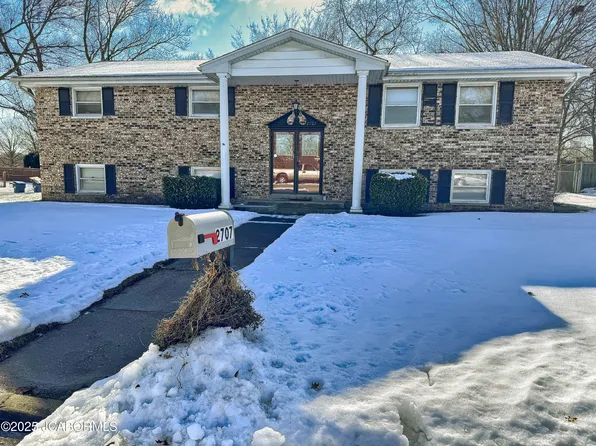2707 Garden View Dr, Jefferson City, MO 65109
