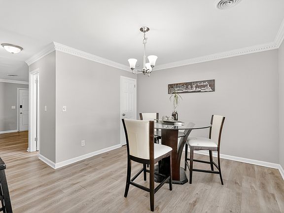 4th image of 5601 Country Dr APT 209
