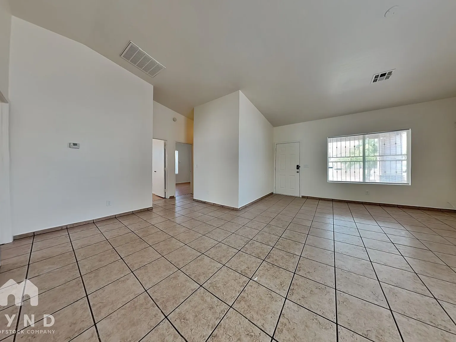 3 bed, 2.0 bath, 1243 sqft, $1,735 — Photo 2