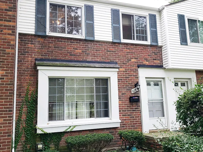 22833 Lakeshore Dr #1 — Photo 1