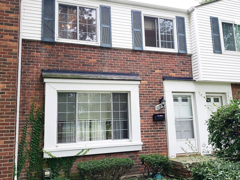 1st image of 22833 Lakeshore Dr #1