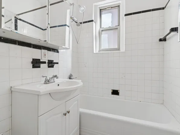 110-31 73rd Road image 6 of 10