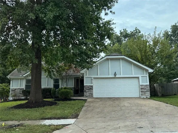7673 W 152nd St, Overland Park, KS 66223