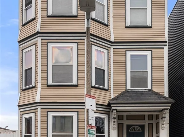 714 E 4th St #3, South Boston, MA 02127