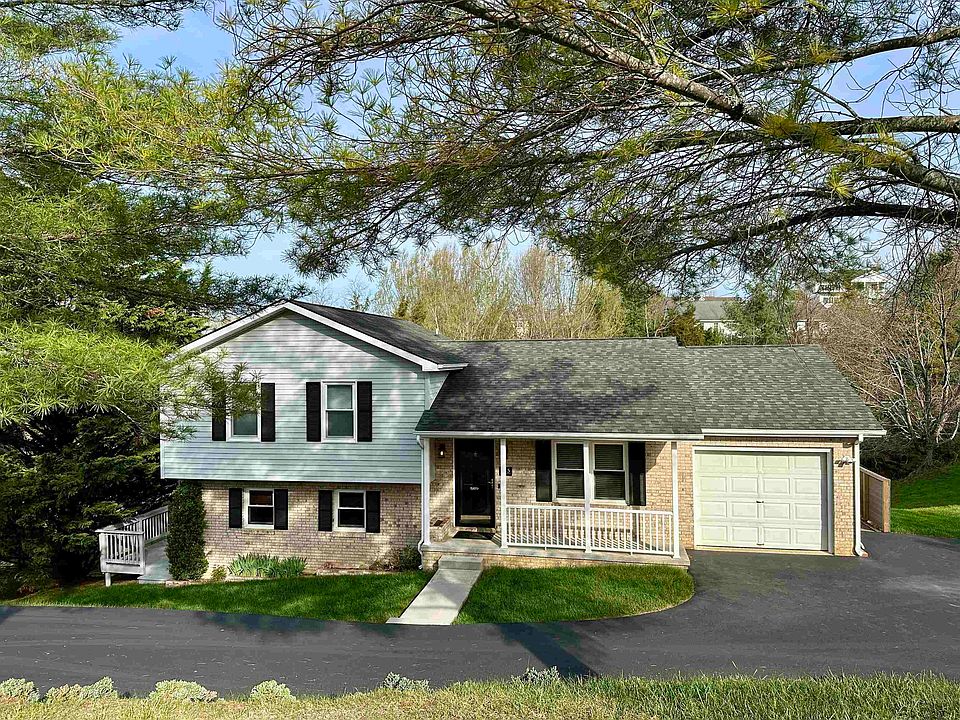 1st image of 215 Morning Star Ln