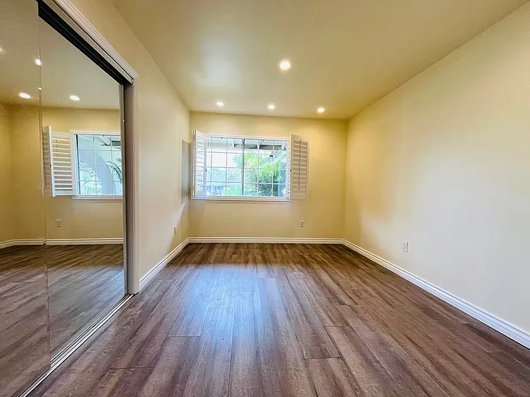 1800 Yermo Pl — Photo 39
