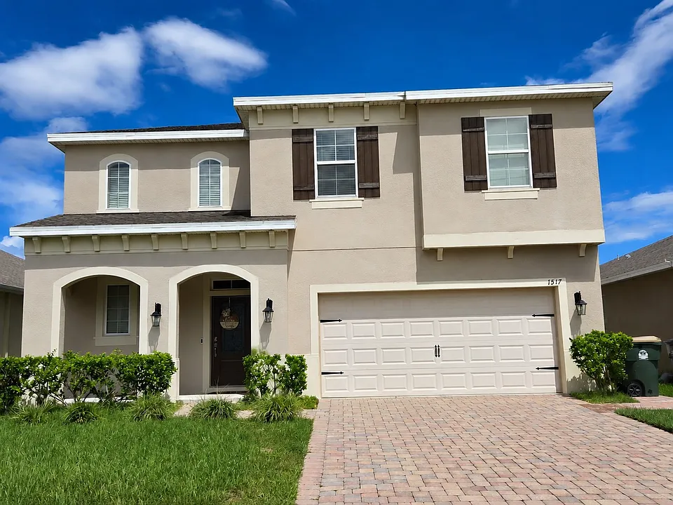 1517 Softshell St