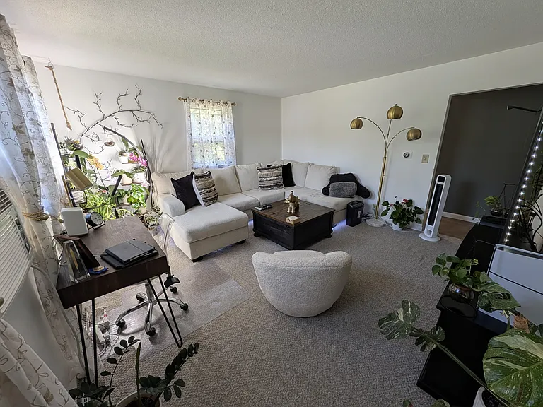14 Victoria Cir — Photo 8