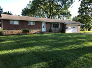 2534 Hollyview Ave NE, Canton, OH
