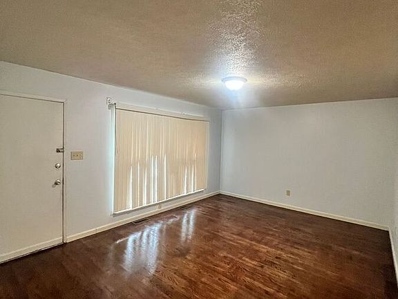 2nd image of 555 Versailles Dr