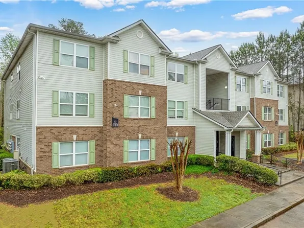 13202 Fairington Ridge Cir, Lithonia, GA 30038
