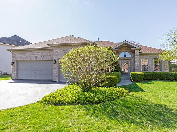 2nd image of 56 Glenbrook Cir
