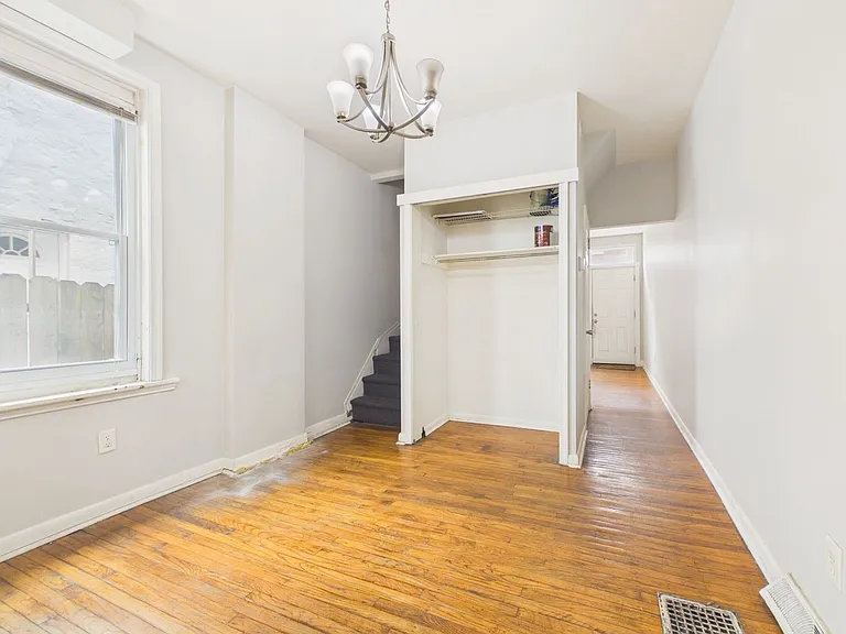 1434 N 4th St — Photo 15