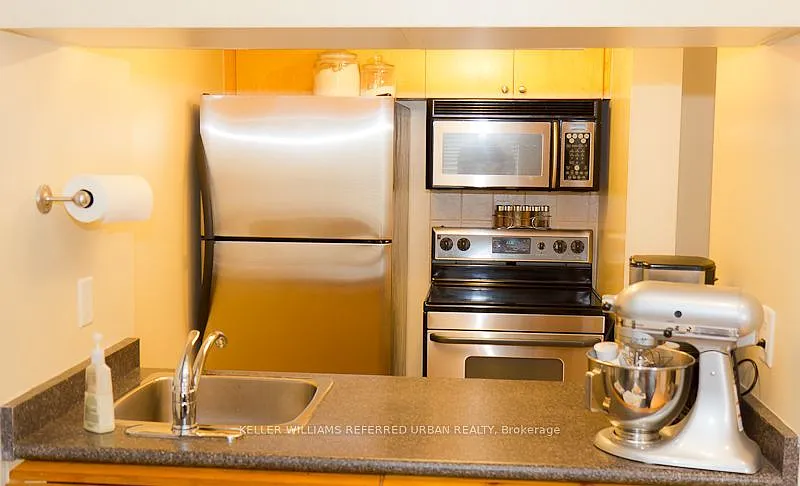2 bed, $2,500 — Photo 2