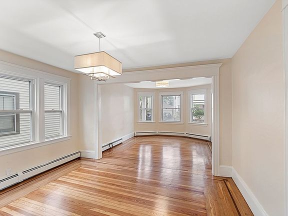 Floor 1 Living/Dining Room