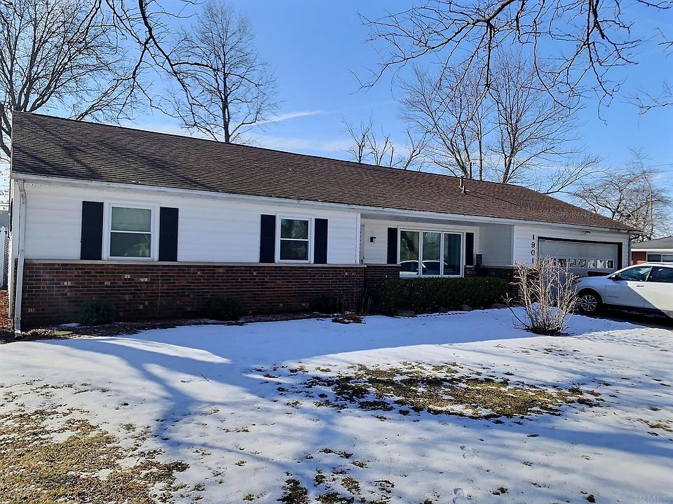 1st image of 1901 W Woodmont Dr