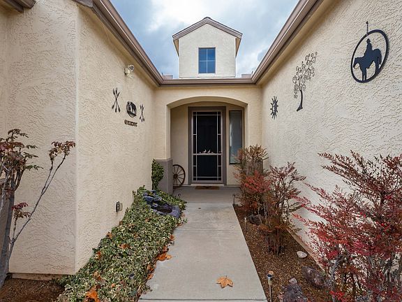 2nd image of 7724 E Crooked Creek Trl