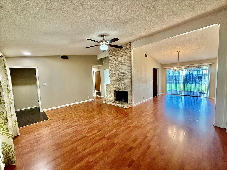 12317 Willow Wild Dr #B — Photo 8