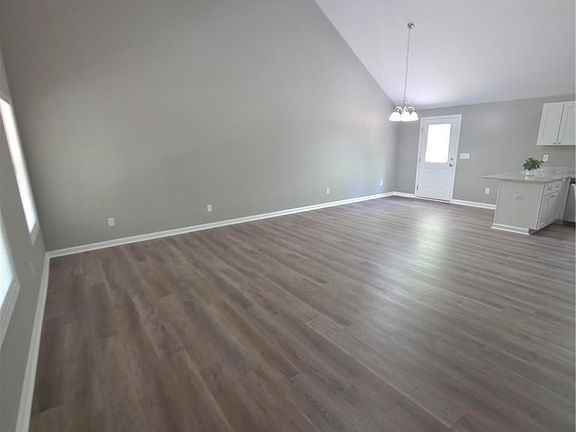 4th image of 255 Hanover Drive