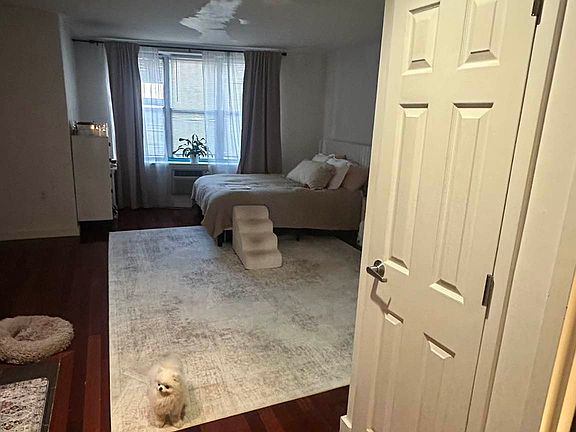 5th image of 21-22 Newtown Ave #1A