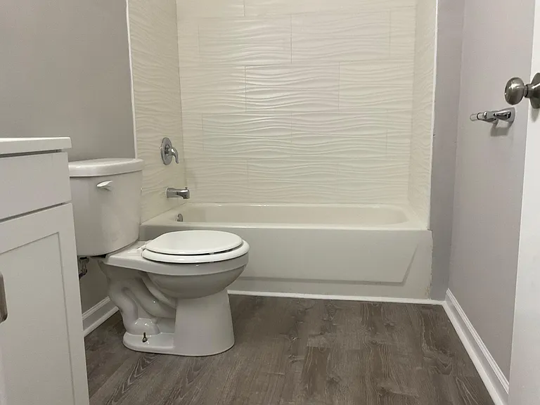 6219 S University Ave #3 — Photo 1