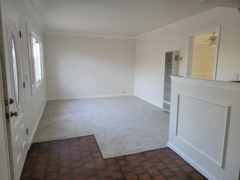 641 Shalimar Dr #B — Photo 2