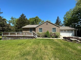3820 Flint Rd, Brighton, MI 48114
