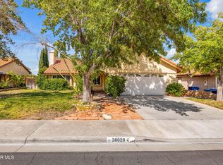 38028 Meadowlark Ln, Palmdale, CA 93551