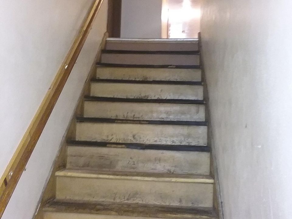 steps to second floor