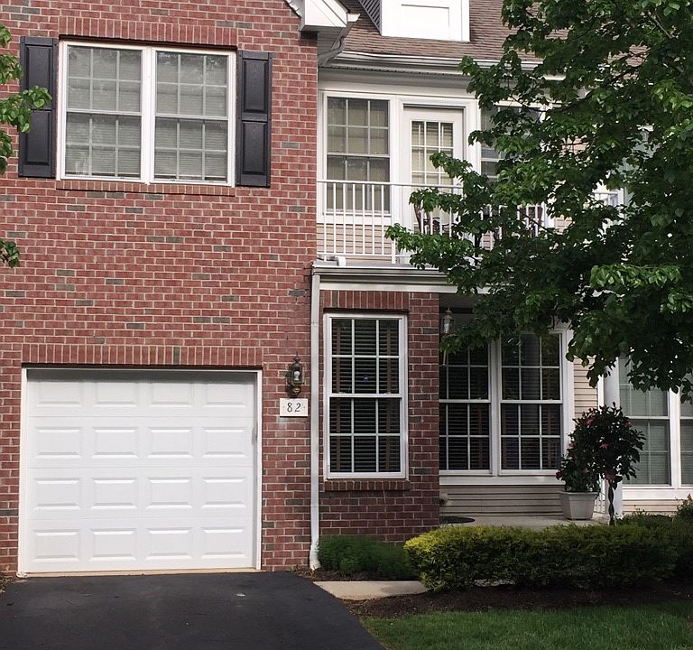 1st image of 82 Ironwood Ct