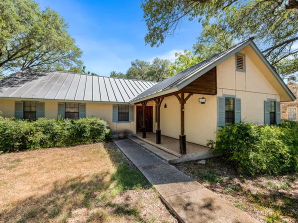 1315 Fiorella St, Castroville, TX 78009