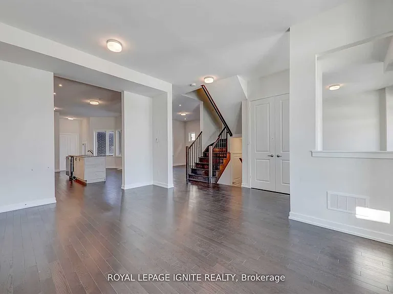 56 Rustle Woods Ave — Photo 10