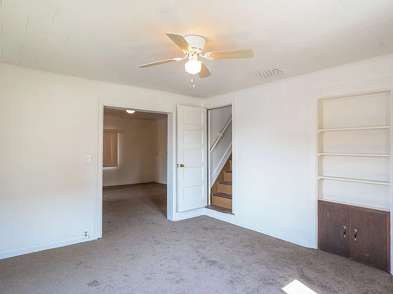 1227 Green Bay St — Photo 3