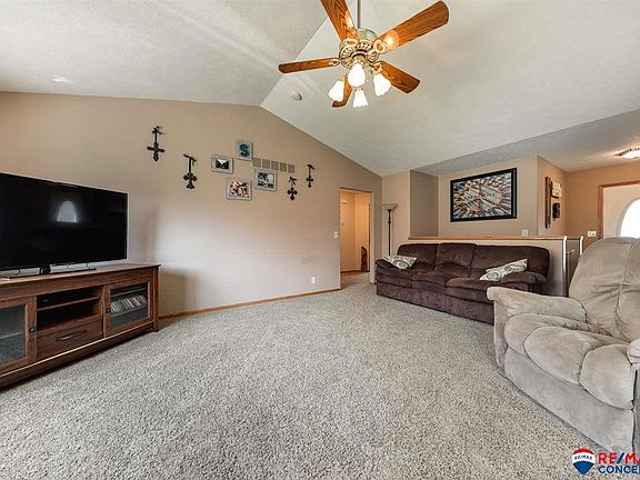 3rd image of 10161 N 149th St