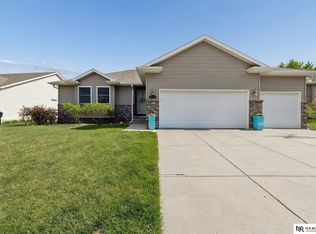 8929 Truchard Rd, Lincoln, NE 68516