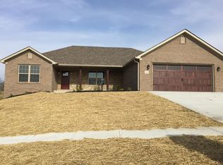 930 Cabernet Dr, Berea, KY 40403
