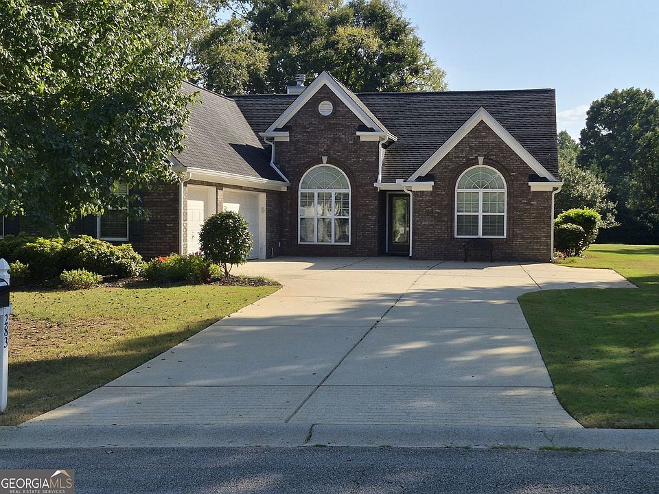 1st image of 283 Blue Grass Dr