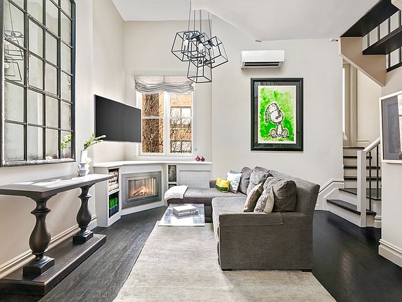 2nd image of 55 W 76th St APT 10