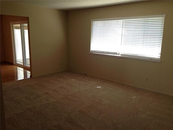 3rd image of 7230 Dinsmore Way