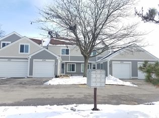 2751 Prairieview Ln S, Aurora, IL 60502